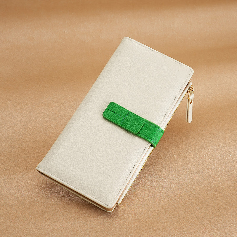 Grand porte feuille pour femme.