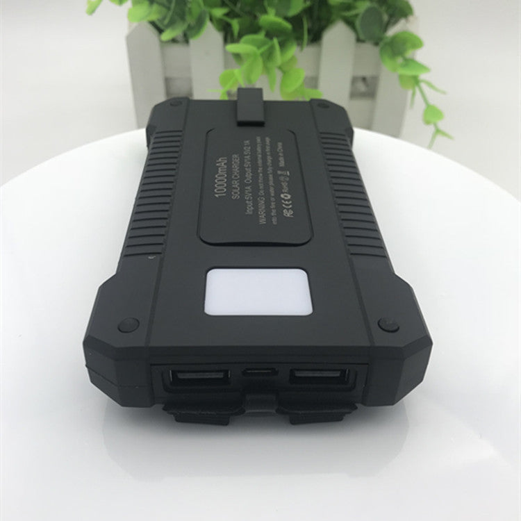 Chargeur solaire portable compatible iPhone.