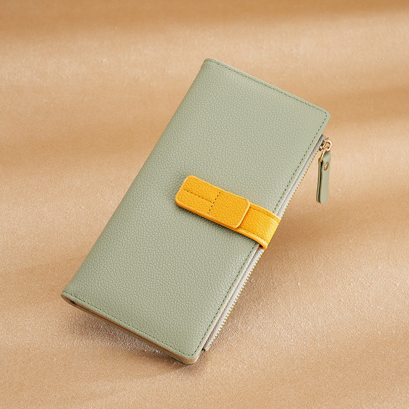 Grand porte feuille pour femme.