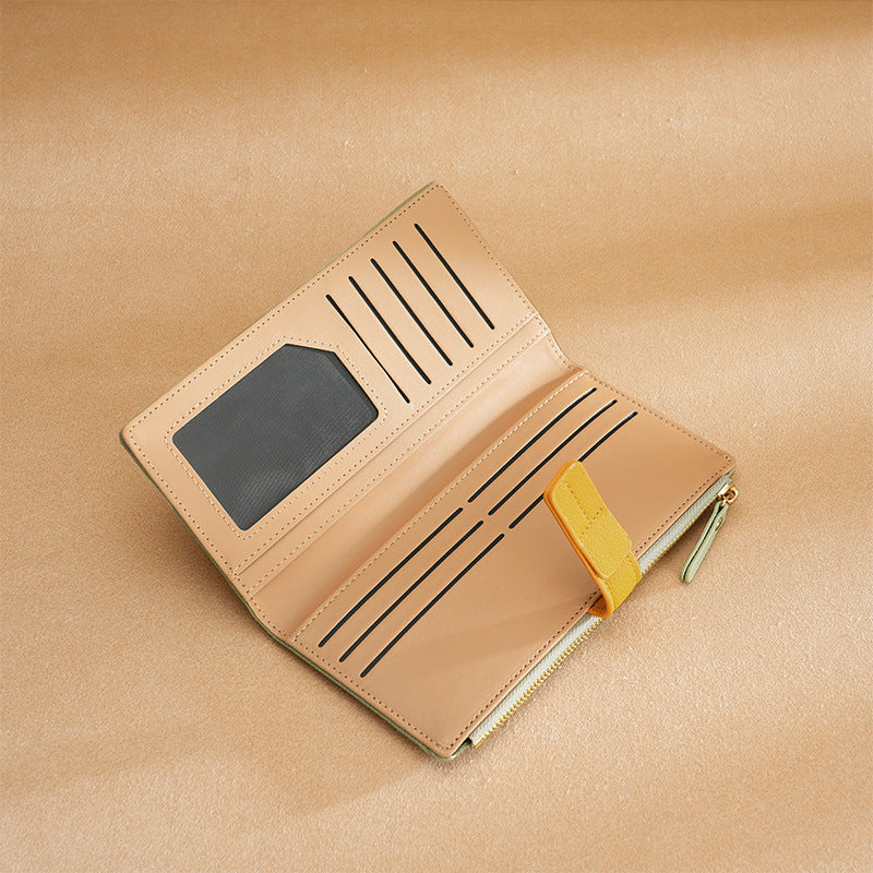Grand porte feuille pour femme.